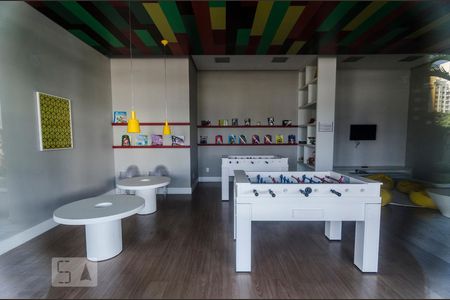 Apartamento à venda com 45m², 1 quarto e 1 vagaÁrea Comum - Salão de Jogos