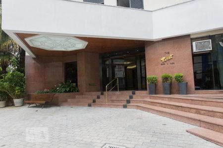 Apartamento à venda com 64m², 1 quarto e 2 vagas Apartamento à venda com 64m², 1 quarto e 2 vagasFachada