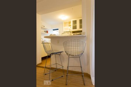 Apartamento à venda com 64m², 1 quarto e 2 vagas Apartamento à venda com 64m², 1 quarto e 2 vagasSala