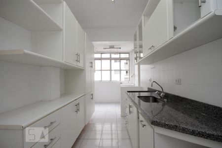 Apartamento à venda com 80m², 2 quartos e 1 vagaCozinha