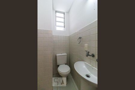 Lavabo de apartamento para alugar com 3 quartos, 108m² em Água Branca, São Paulo