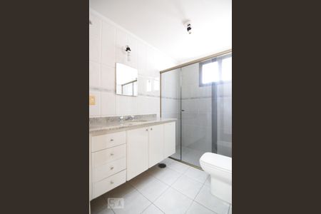 Banheiro de apartamento para alugar com 3 quartos, 102m² em Santa Paula, São Caetano do Sul
