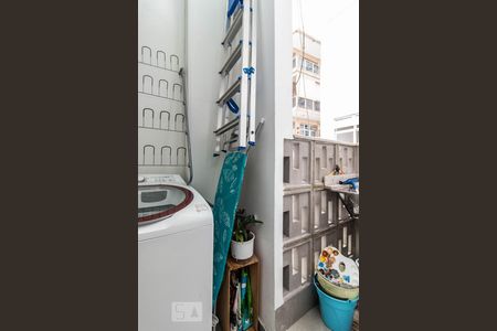 Apartamento à venda com 70m², 2 quartos e 1 vaga Apartamento à venda com 70m², 2 quartos e 1 vagaÁrea de serviço