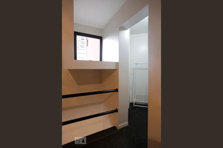 Entrada Closet de apartamento à venda com 1 quarto, 49m² em Pinheiros, São Paulo