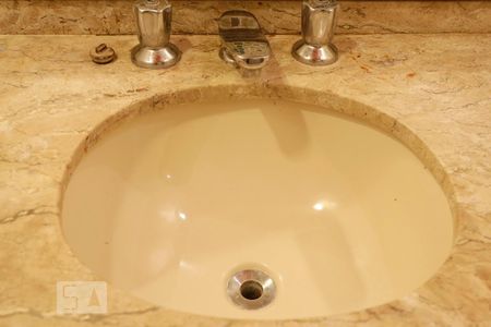 Apartamento à venda com 49m², 1 quarto e 1 vagaBanheiro Detalhe