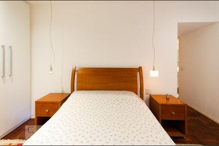 Apartamento à venda com 150m², 3 quartos e 2 vagas Apartamento à venda com 150m², 3 quartos e 2 vagasSuite