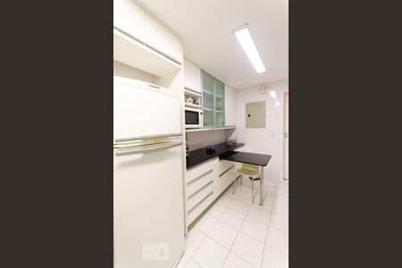 Apartamento à venda com 150m², 3 quartos e 2 vagas Apartamento à venda com 150m², 3 quartos e 2 vagasCozinha