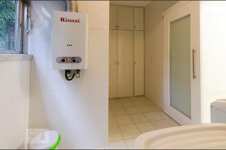 Apartamento à venda com 150m², 3 quartos e 2 vagas Apartamento à venda com 150m², 3 quartos e 2 vagasÁrea de serviço