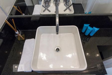 Apartamento à venda com 380m², 4 quartos e 1 vagaPia do Banheiro Suíte 3 