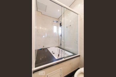 Apartamento à venda com 380m², 4 quartos e 1 vagaBox do Banheiro Suíte 3 