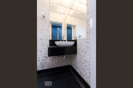 Apartamento à venda com 380m², 4 quartos e 1 vagaBanheiro de Serviço 