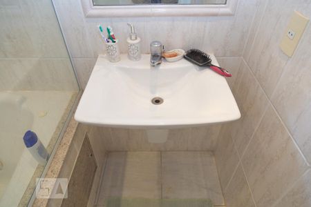 Apartamento à venda com 211m², 4 quartos e 2 vagasBanheiro - terceiro andar