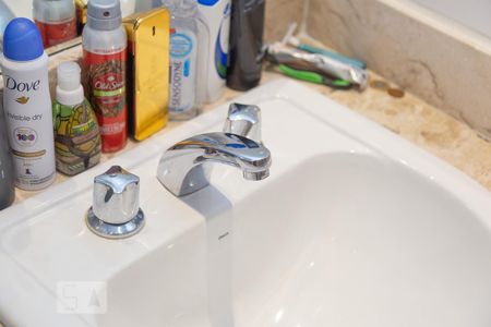 Apartamento à venda com 211m², 4 quartos e 2 vagasSuíte 2 - banheiro