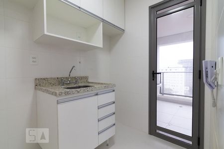 Cozinha de kitnet/studio para alugar com 1 quarto, 38m² em Liberdade, São Paulo