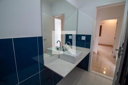 Casa à venda com 200m², 3 quartos e 3 vagasBanheiro