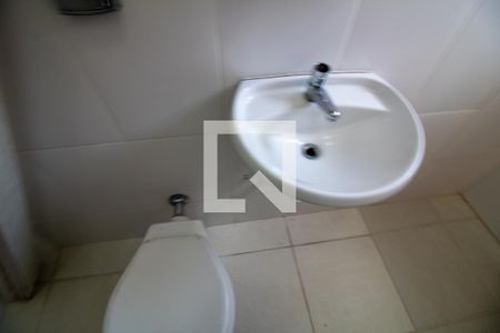 Casa à venda com 200m², 3 quartos e 3 vagasBanheiro da Suíte 2