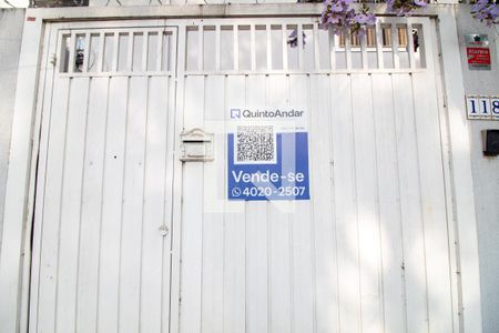 Casa à venda com 200m², 3 quartos e 3 vagasPlaquinha