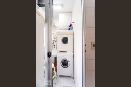 Apartamento à venda com 73m², 2 quartos e 1 vagaÁrea de Serviço