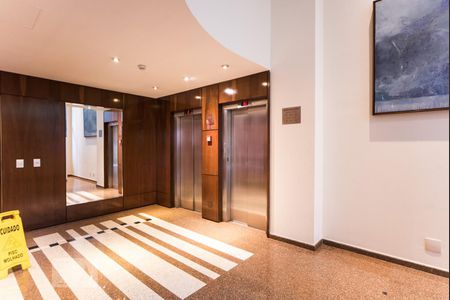 Apartamento à venda com 73m², 2 quartos e 1 vagaHall Social