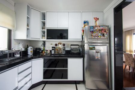 Apartamento à venda com 186m², 3 quartos e 2 vagas Apartamento à venda com 186m², 3 quartos e 2 vagasCozinha