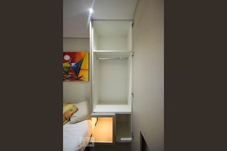 Apartamento para alugar com 48m², 1 quarto e sem vaga Apartamento para alugar com 48m², 1 quarto e sem vagaArmário do quarto