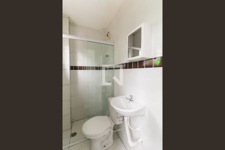 Banheiro de kitnet/studio para alugar com 1 quarto, 27m² em Alto da Mooca, São Paulo