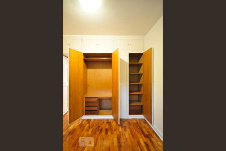 Armário do quarto 1 de apartamento para alugar com 3 quartos, 210m² em Paraisópolis, São Paulo