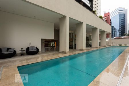 Studio para alugar com 51m², 1 quarto e 1 vaga Studio para alugar com 51m², 1 quarto e 1 vagaPiscina