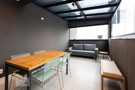 Studio para alugar com 51m², 1 quarto e 1 vaga Studio para alugar com 51m², 1 quarto e 1 vagaVaranda