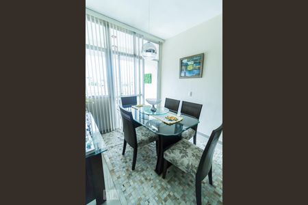 Apartamento à venda com 92m², 2 quartos e 1 vagaSala de Jantar