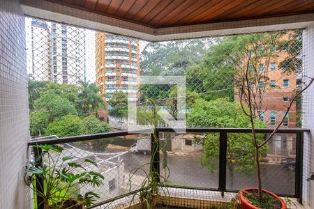 Apartamento à venda com 220m², 4 quartos e 3 vagasVaranda