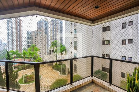 Varanda de apartamento à venda com 4 quartos, 220m² em Jardim Fonte do Morumbi, São Paulo
