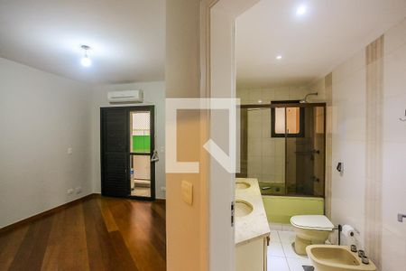 Apartamento à venda com 220m², 4 quartos e 3 vagasSuíte 2