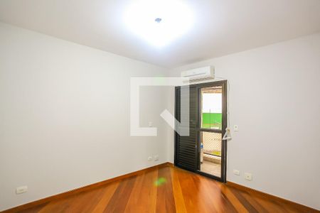 Apartamento à venda com 220m², 4 quartos e 3 vagasSuíte 2