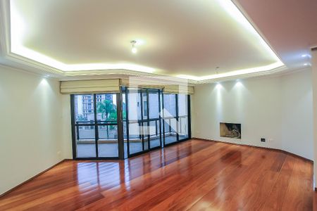 Apartamento à venda com 220m², 4 quartos e 3 vagasSala
