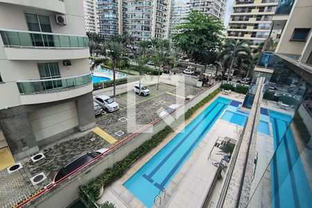 Apartamento para alugar com 68m², 2 quartos e 1 vaga Apartamento para alugar com 68m², 2 quartos e 1 vagaÁrea comum - Piscina