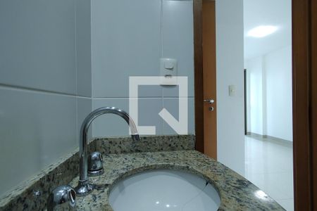 Apartamento para alugar com 68m², 2 quartos e 1 vaga Apartamento para alugar com 68m², 2 quartos e 1 vagaBanheiro da Suíte