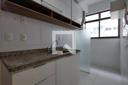 Apartamento para alugar com 68m², 2 quartos e 1 vaga Apartamento para alugar com 68m², 2 quartos e 1 vagaCozinha - Armários