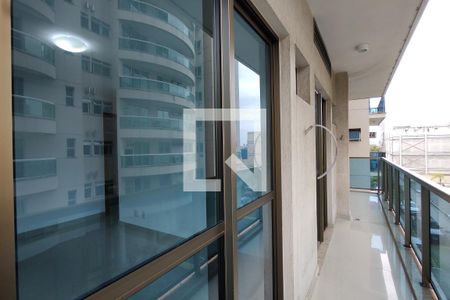 Apartamento para alugar com 68m², 2 quartos e 1 vaga Apartamento para alugar com 68m², 2 quartos e 1 vagaVaranda