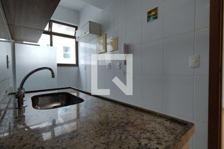 Apartamento para alugar com 68m², 2 quartos e 1 vaga Apartamento para alugar com 68m², 2 quartos e 1 vagaCozinha - Armários