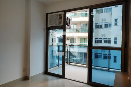 Apartamento para alugar com 68m², 2 quartos e 1 vaga Apartamento para alugar com 68m², 2 quartos e 1 vagaSala