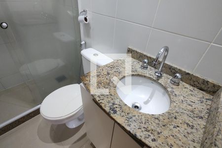Apartamento para alugar com 68m², 2 quartos e 1 vaga Apartamento para alugar com 68m², 2 quartos e 1 vagaBanheiro da Suíte