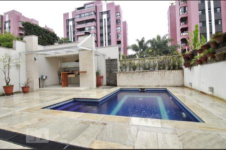 Casa de condomínio para alugar com 3564m², 4 quartos e 6 vagasPiscina