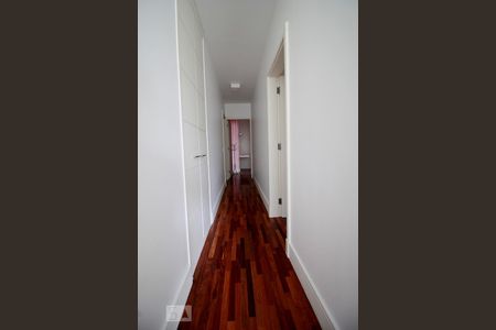 Corredor de casa de condomínio para alugar com 4 quartos, 3564m² em Jardim Colombo, São Paulo