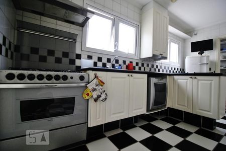 Casa de condomínio para alugar com 3564m², 4 quartos e 6 vagasCozinha