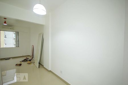 Sala de kitnet/studio à venda com 1 quarto, 30m² em Copacabana, Rio de Janeiro