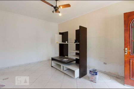 Casa à venda com 114m², 3 quartos e 2 vagasSala