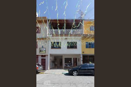 Casa à venda com 114m², 3 quartos e 2 vagasFachada