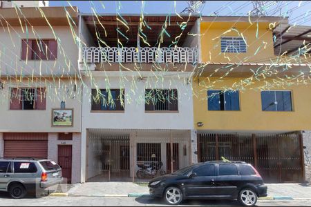 Casa à venda com 114m², 3 quartos e 2 vagasFachada