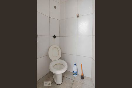 Banheiro de serviço de casa à venda com 3 quartos, 114m² em Vila Paiva, São Paulo